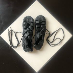 3/$30✨ Leather Irish Dancing Loop Pumps